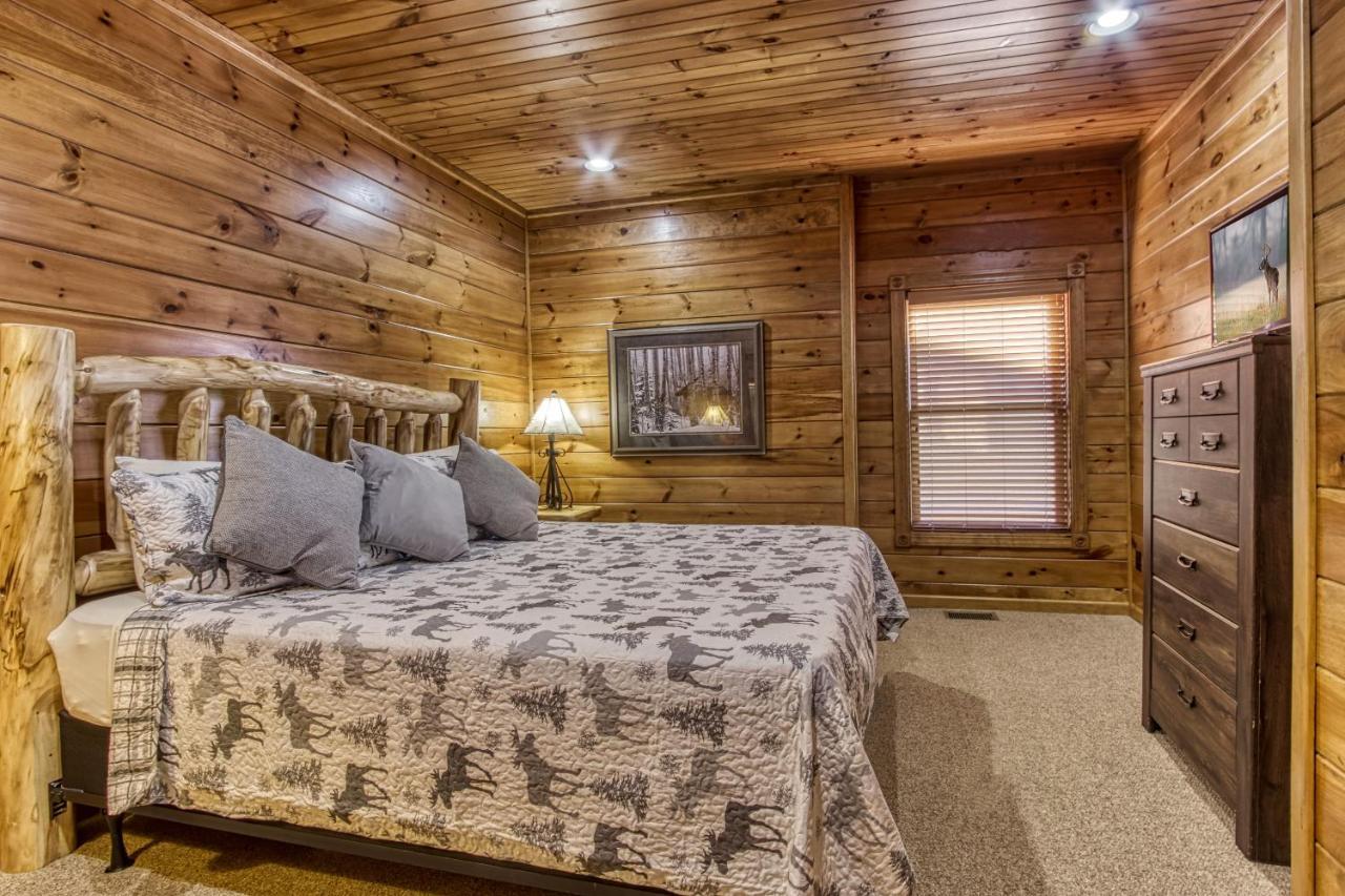 Lazy Bear Lodge, Hot Tub, Resort Pool, Wifi, 1089 Free Tickets Each Paid Day, Dollywood And More Gatlinburg Kültér fotó