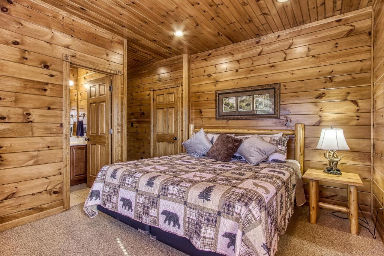 Lazy Bear Lodge, Hot Tub, Resort Pool, Wifi, 1089 Free Tickets Each Paid Day, Dollywood And More Gatlinburg Kültér fotó